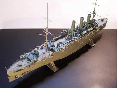 The cruiser Aurora with parts of resin and metal - image 4