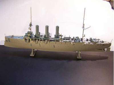 The cruiser Aurora with parts of resin and metal - image 5