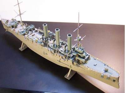 The cruiser Aurora with parts of resin and metal - image 7