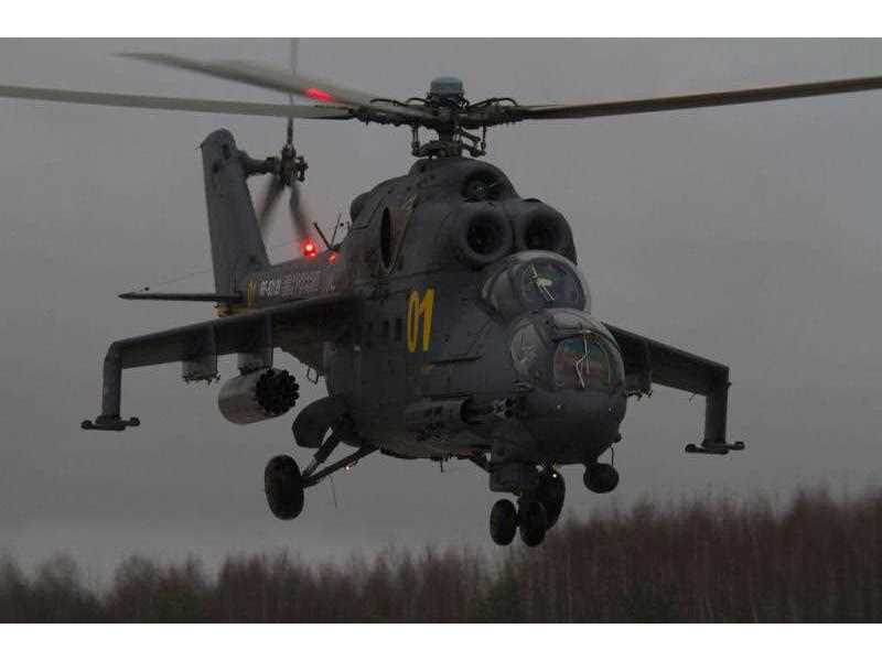 Maquette hélicoptère : Mil Mi-24D Hind - Revell - Rue des Maquettes