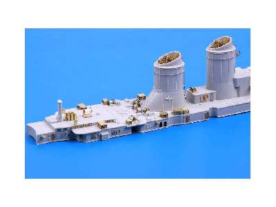 RN Roma pt.1 main deck and guns 1/350 - Trumpeter - image 16