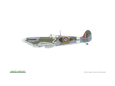 Spitfire Mk. IXe 1/72 - image 11