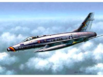 F-100D Super Sabre figther - image 1