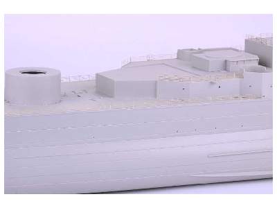HMS Hood part I 1/200 - Trumpeter - image 42