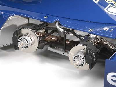 Tyrrell P34 Six Wheeler - w/Photo Etched Parts - image 5
