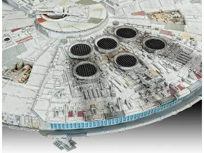 Millennium Falcon - image 3