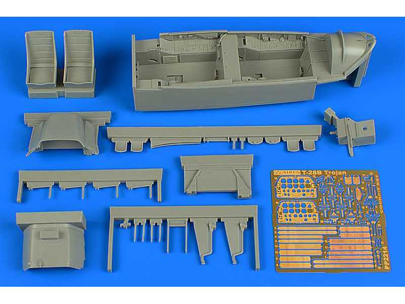 T-28B Trojan cockpit set - trainer version - Kitty Hawk - image 1