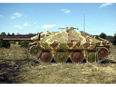 Hetzer And Panzer Iv/70 (V) In Color - image 3