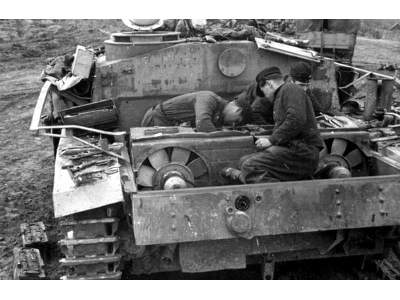 Panzerkampfgruppe Strachwitz - Tygrysy 2./S. Pz. Abt. 502 W Bitw - image 7