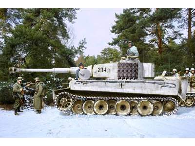 Panzerkampfgruppe Strachwitz - Tygrysy 2./S. Pz. Abt. 502 W Bitw - image 10