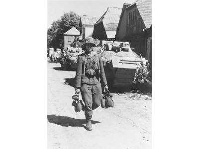 Dywizje Waffen SS Na Froncie Wschodnim 1943 - 1945 - Velimir Vuk - image 12