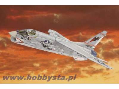 F-8E Crusader - image 1