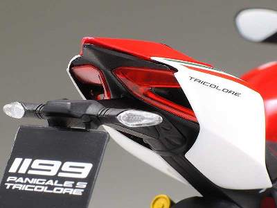 Ducati 1199 Panigale S Tricolore - image 7