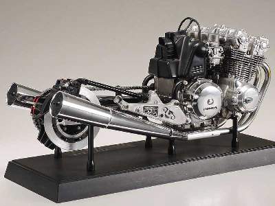 Honda CB750F Motorcycle Engine - image 2