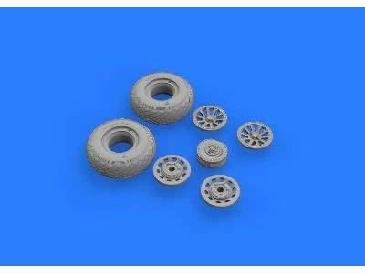 P-51D wheels 1/32 - Revell - image 8