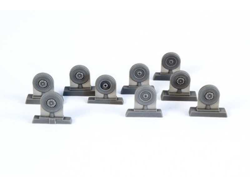 Meillerwagen V-2 Transporter Wheels Set For Special Armour Kit - image 1