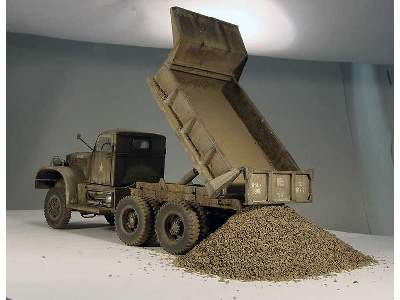 U.S. Diamond T 972 Dump Truck Hard Top Cab - image 5