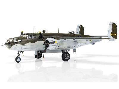 North American B-25C/D Mitchell - image 6