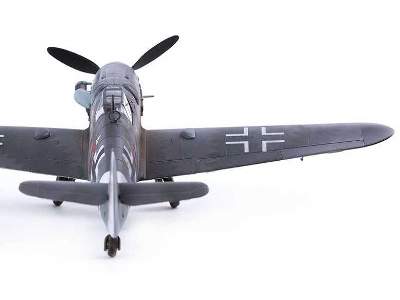 Messerschmitt Bf109G6/G2 JG27 Fighter - image 10