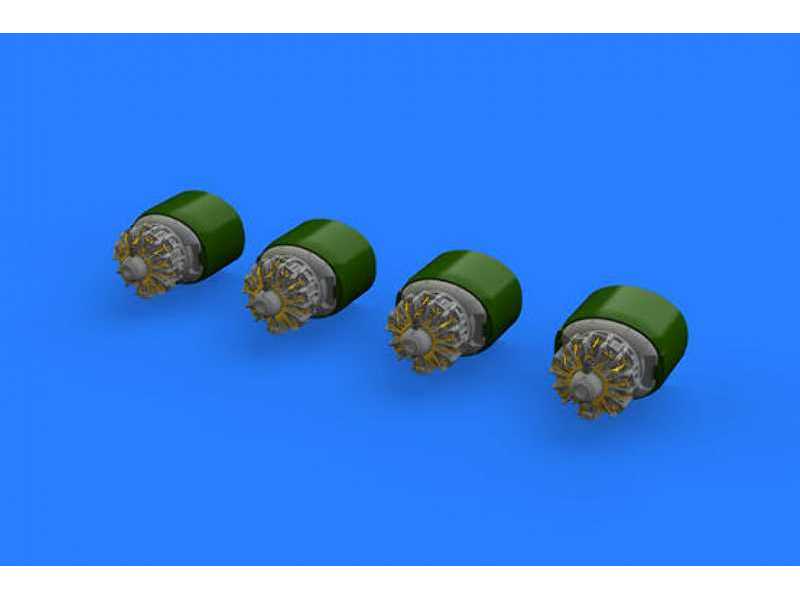 B-24 engines 1/72 - Eduard - image 1 B-24 engines 1/72 - Eduard - image 1
