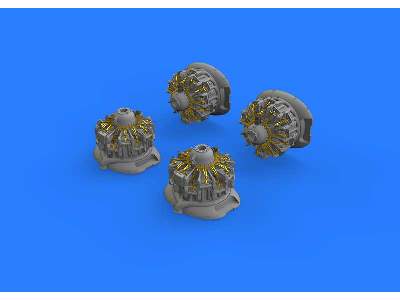 B-24 engines 1/72 - Eduard - image 4