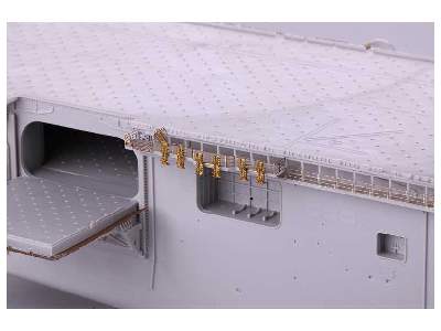 USS Iwo Jima LHD-7  pt.1 1/350 - Trumpeter - image 45