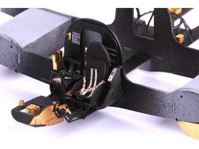 He 111H-3 seatbelts STEEL 1/48 - Icm - image 3