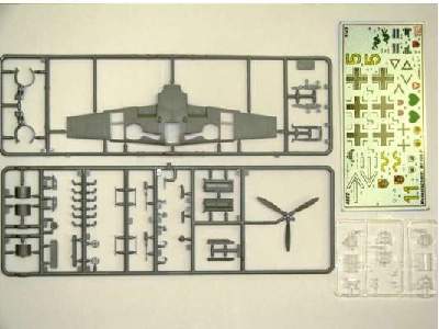 Messerschmitt Bf-109 F2 German Fighter - image 3