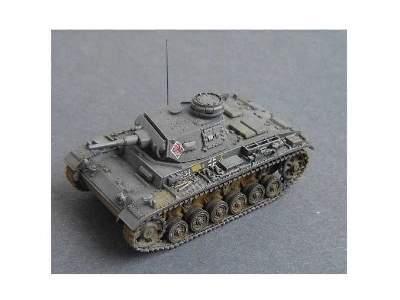 Pz.Kpfw. III Ausf. J (L42) - early production - image 2
