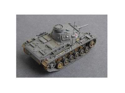 Pz.Kpfw. III Ausf. J (L42) - early production - image 3