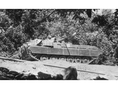 BMP-2D Soviet infantry fighting vehicle - image 19