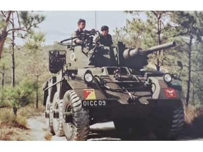 FV-601 Saladin Armoured car - image 11