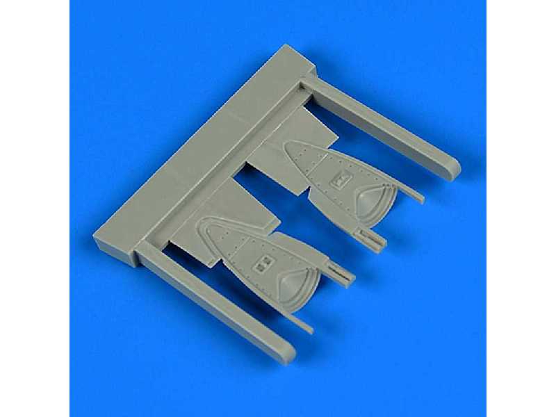 Su-17/22 M3/M4 Fitter-K parachute container - Hobby boss - image 1 Su-17/22 M3/M4 Fitter-K parachute container - Hobby boss - image 1