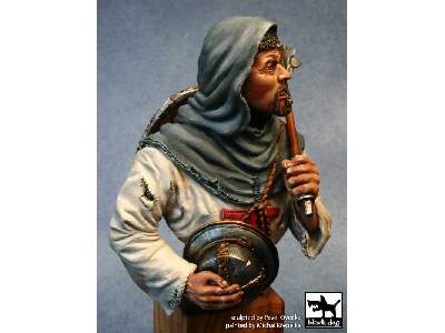 Crusader With Mace - image 4