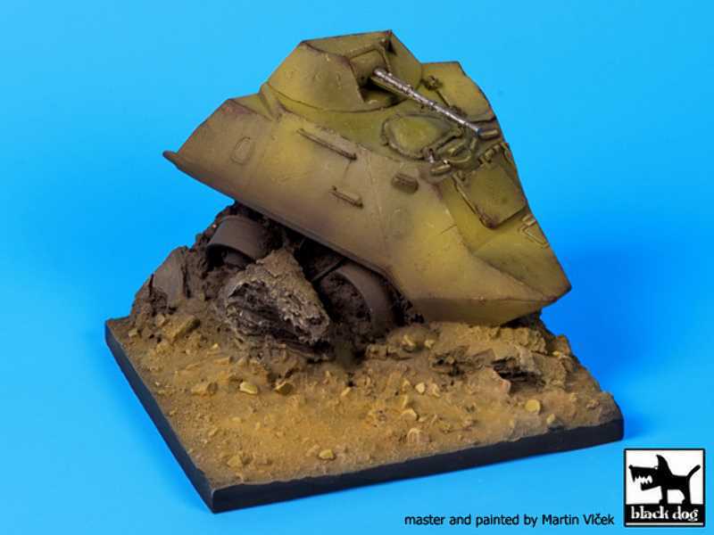 Destroyed Btr 60 Base - image 1