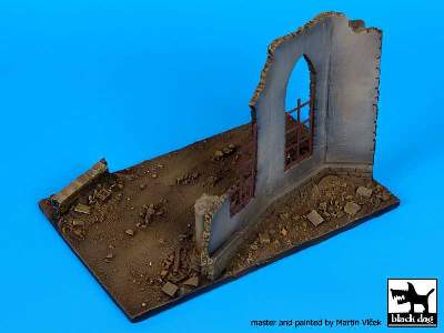Cathedral Ruin Base - image 4