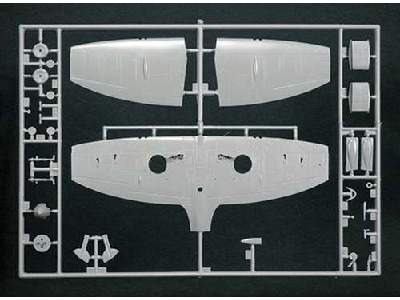 Spitfire Mk.IX "American Aces" fighter - image 3