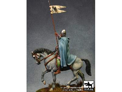 Norman Knight - image 3