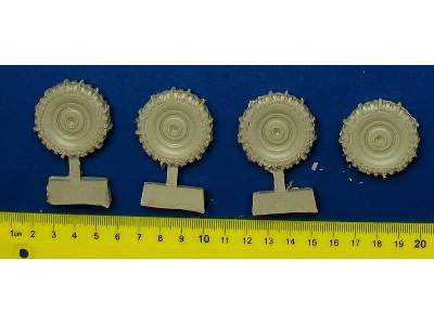 Staghound Snowchained Wheels Set For Bronco Kit, 4 Resin Parts - image 4