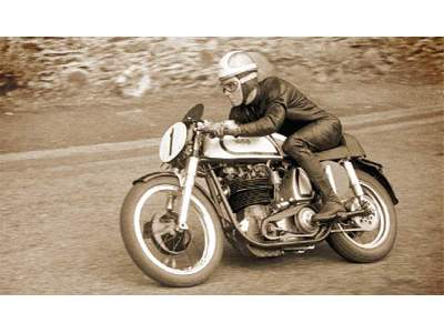 Norton Manx 500cc - 1951 - image 4