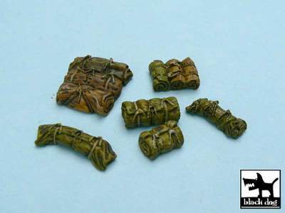 Tentage + Bedrolls #4 Accessories Set 24 Resin Parts - image 1