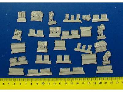 British Equipment Accessories Set 33 Resin Parts - image 3