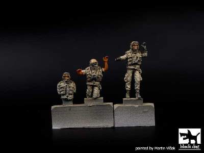 Us Modern Tank Crew - image 2