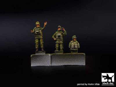 German Modern Tank Crew - image 2