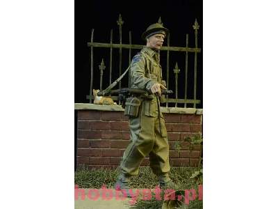 British / Commonwealth Infantryman Walking 1942-45 - image 4