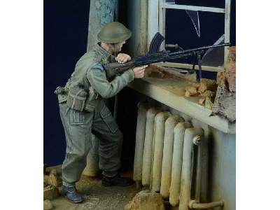 British / Commonw Bren Gunner In Action 1943-45 - image 1