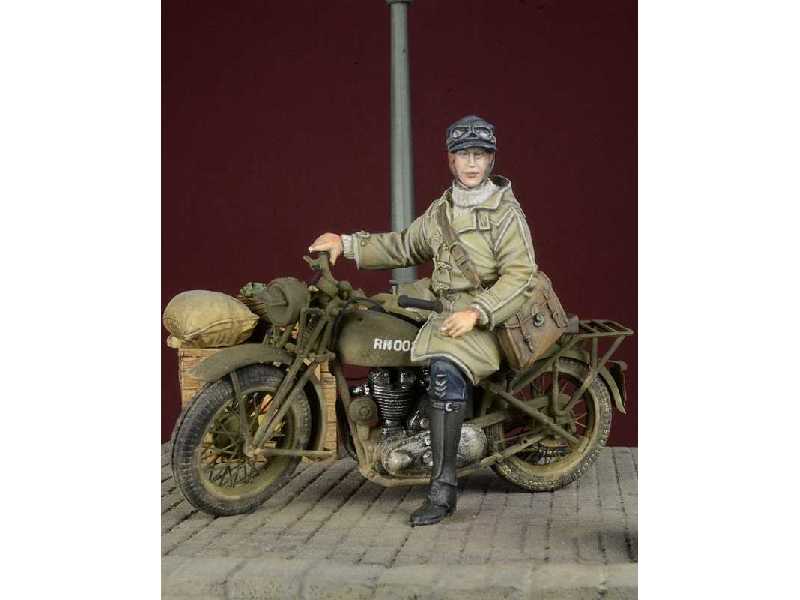 Wrns Despatch Rider 1939-45 - image 1