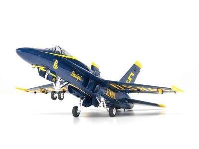 F/A-18A Hornet Blue Angels - image 2