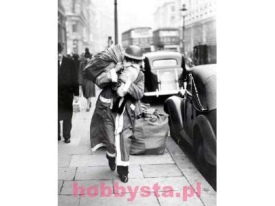 British/German Santa Claus, London/Berlin 1940-1945 - image 4