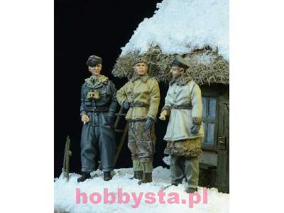 Waffen SS Officers Winter 1943-45 - image 2